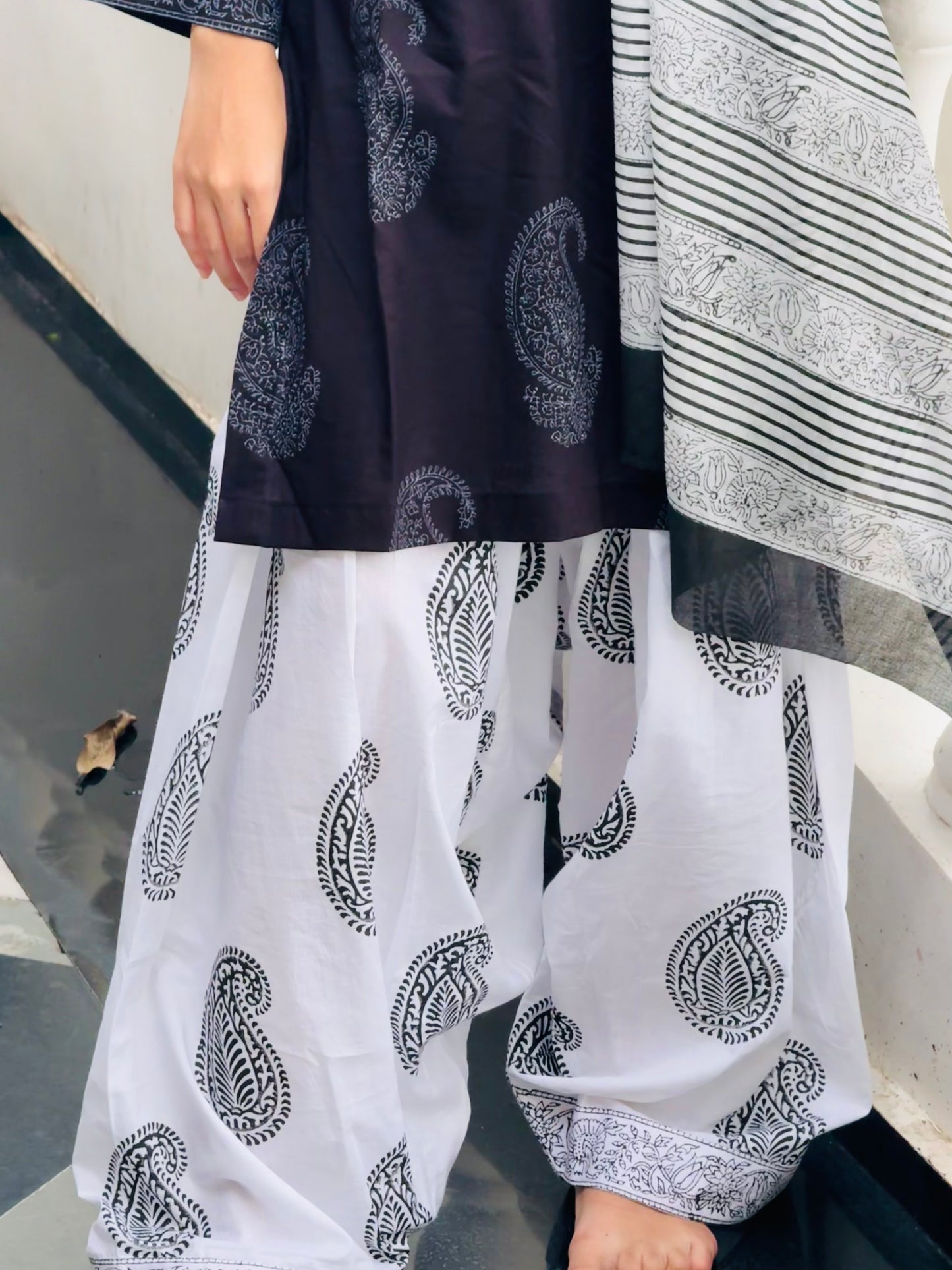 Noor-E-Nazar Farsi Salwar Set