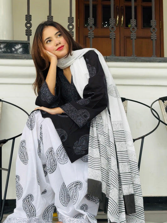 Noor-E-Nazar Farsi Salwar Set