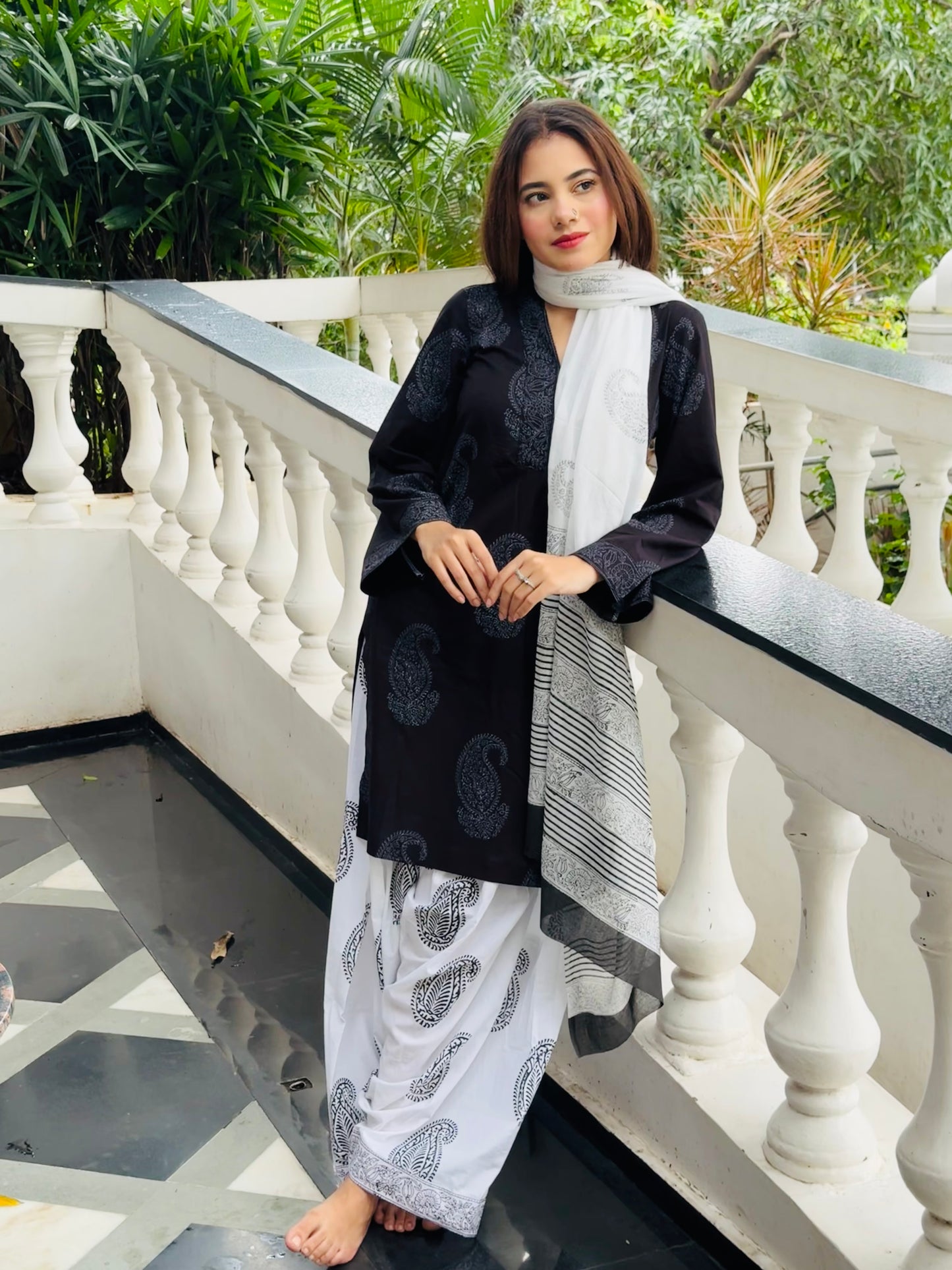 Noor-E-Nazar Farsi Salwar Set