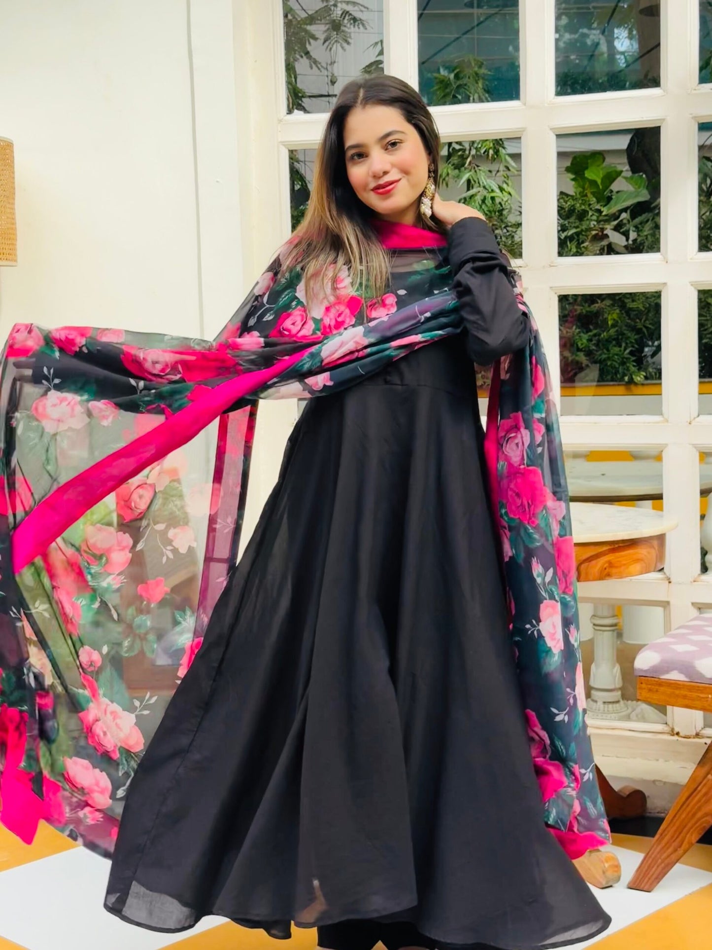 Laila Kalidar with chiffon  dupatta