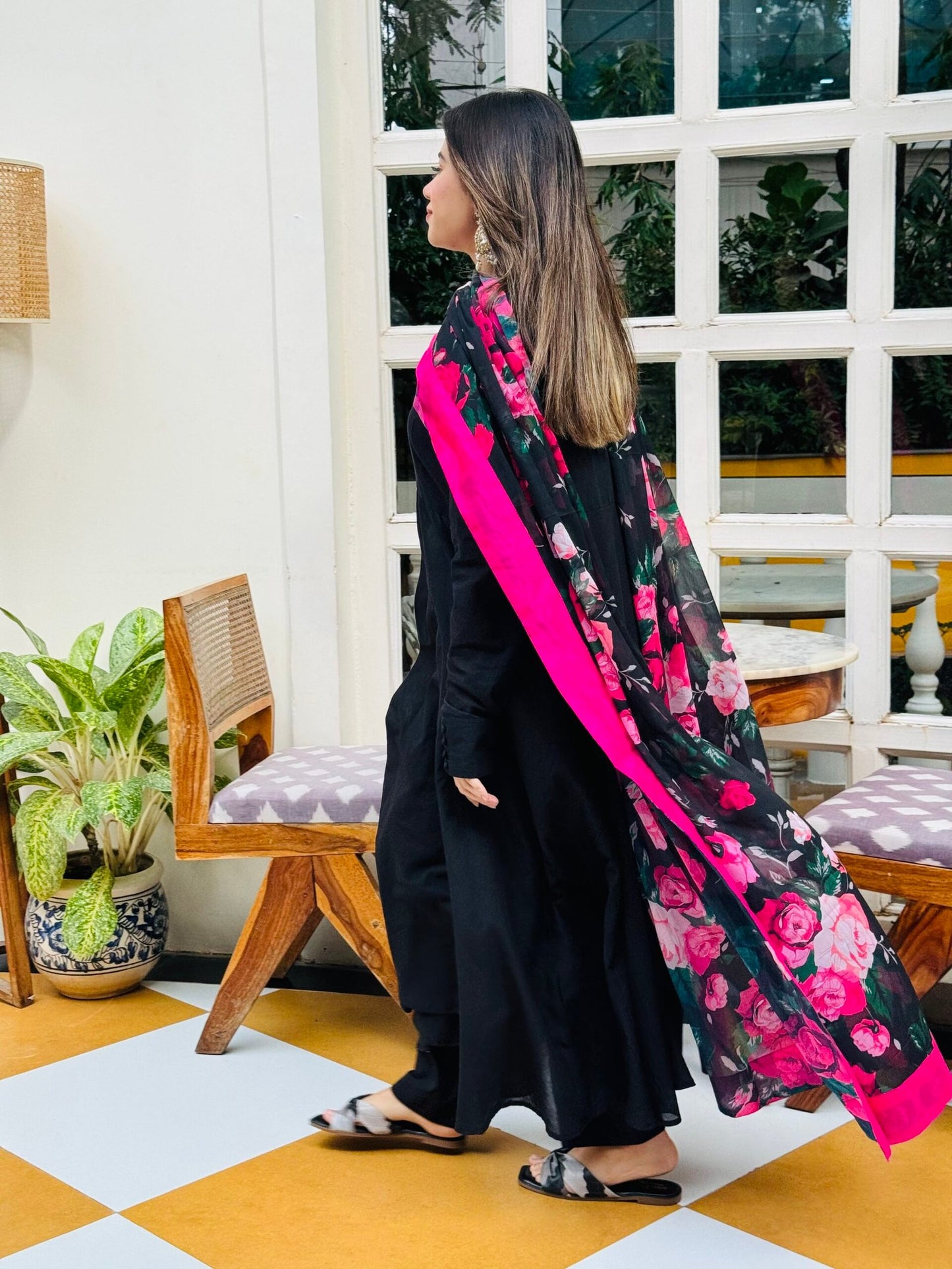 Laila Kalidar with chiffon  dupatta